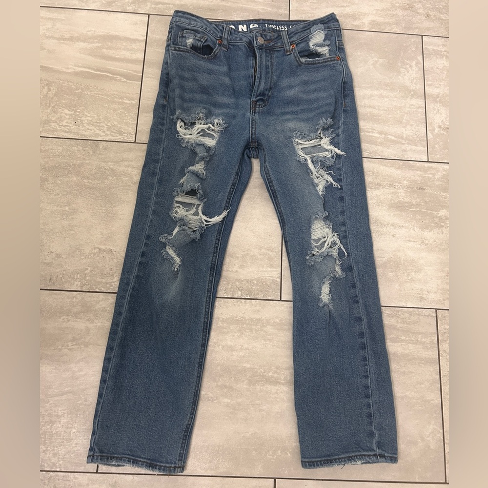 S.o.n.g distressed denim straight leg fit dressed up or down size 5/27